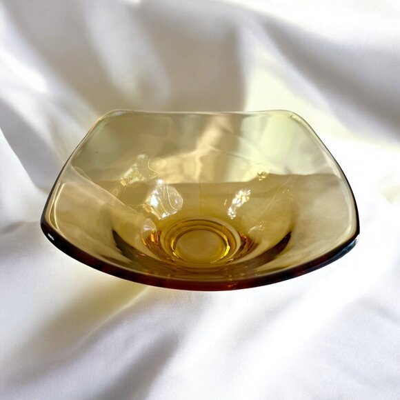 Vintage Viking Glass Bonbon Candy Dish Bowl Epic Square Handkerchief Amber - Picture 1 of 8